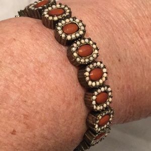 🌻Fabulous & Fun Expandable Bracelet Must Have🌻